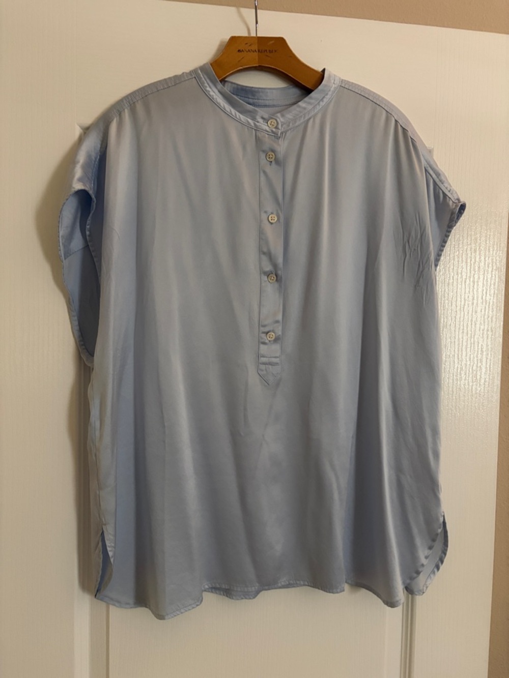 Banana Republic Light Blue Short-Sleeve Button Henley Shirt